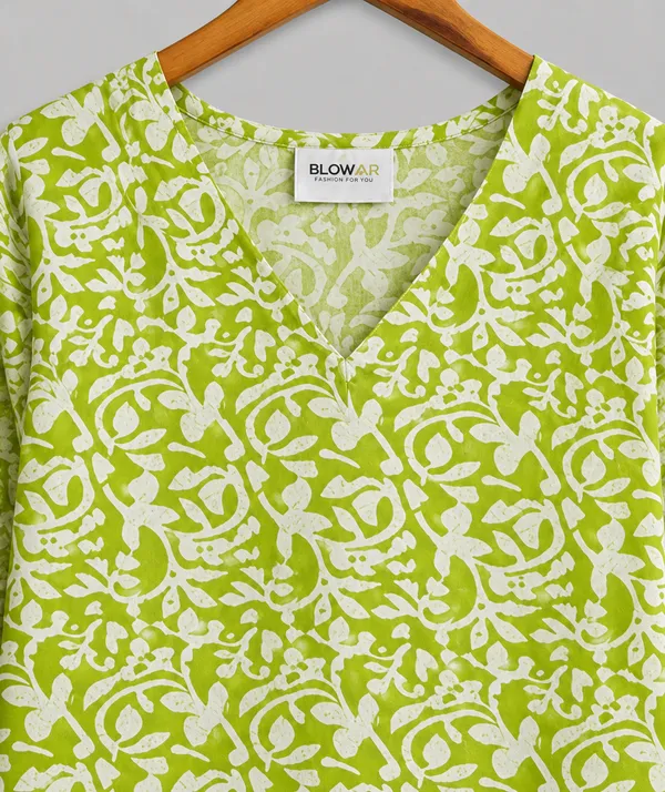 BLQWEAR_Floral_Print,_Printed_Cotton_Blend_Straight_Kurti_for_Women