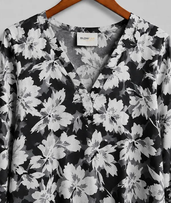 BLQWEAR_Floral_Print,_Printed_Cotton_Blend_Straight_Kurti_for_Women