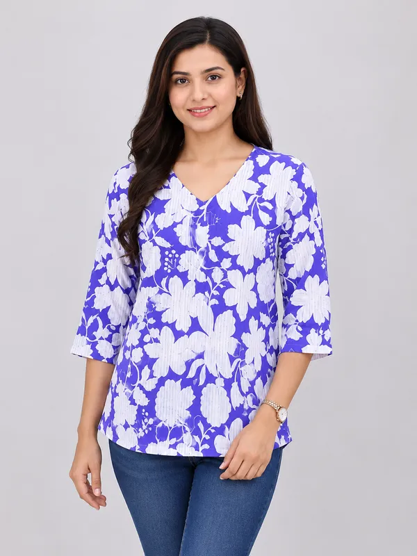 BLQWEAR_Floral_Print,_Printed_Cotton_Blend_Straight_Kurti_for_Women
