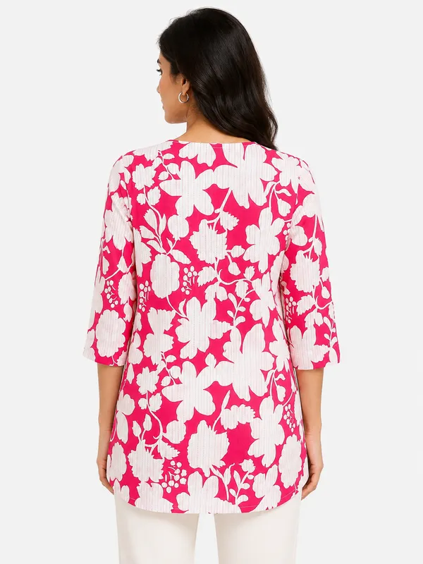 BLQWEAR_Floral_Print,_Printed_Cotton_Blend_Straight_Kurti_for_Women