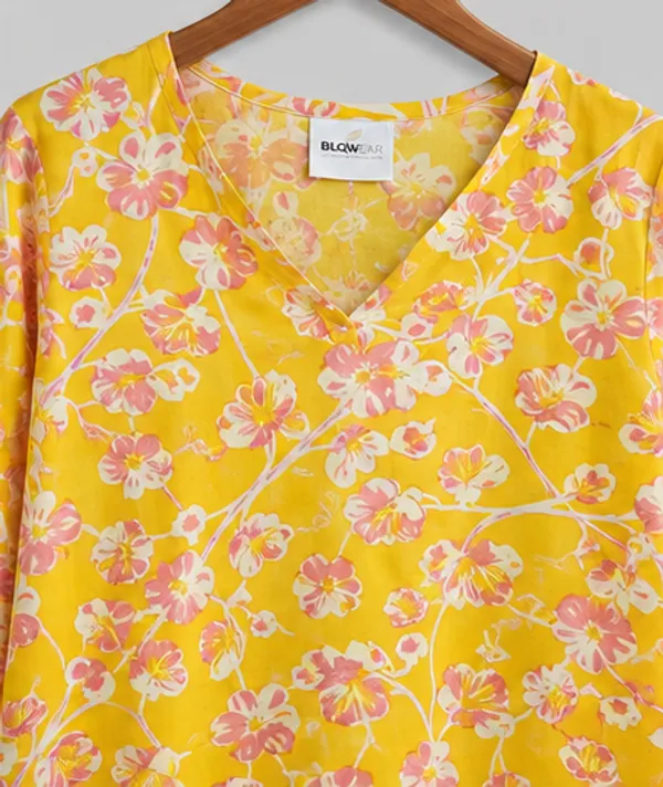 BLQWEAR_Floral_Print,_Printed_Cotton_Blend_Straight_Kurti_for_Women