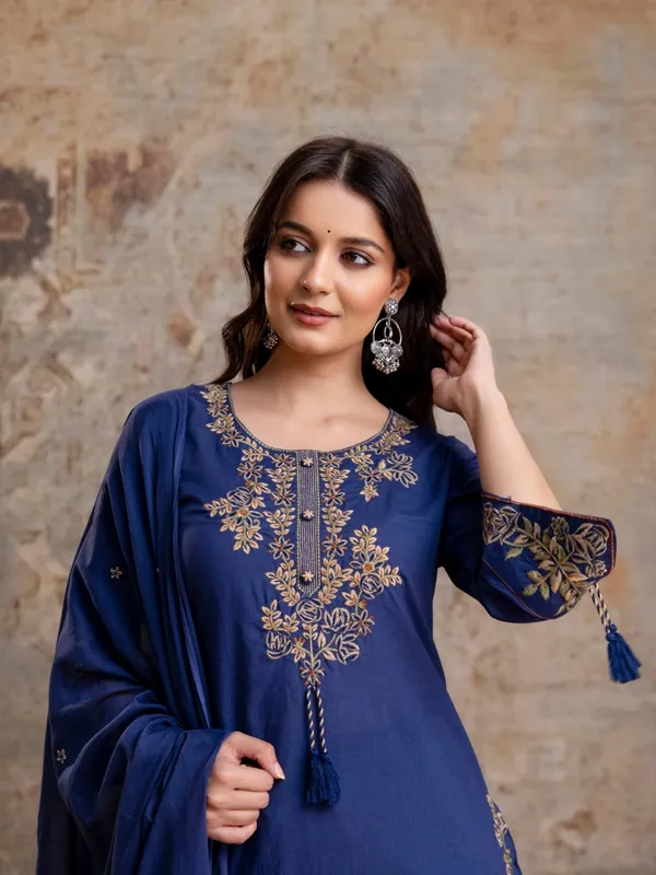 Navy_Blue_Women_Pure_Cotton_Embroidered_Kurta_Set_with_Dupatta