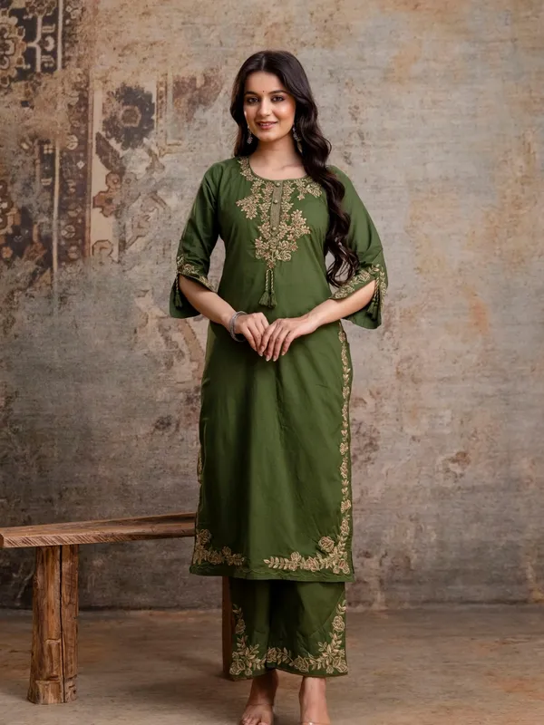 Moss_Green_Women_Pure_Cotton_Embroidered_Kurta_Set_with_Dupatta