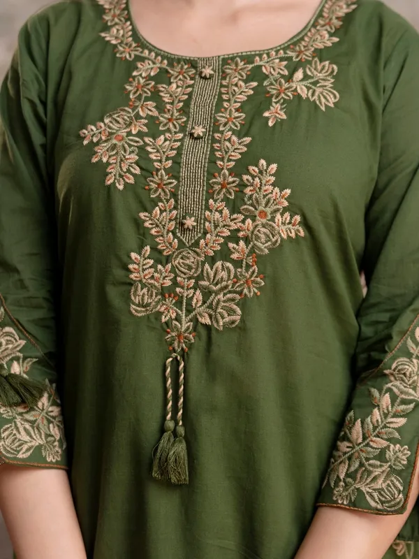 Moss_Green_Women_Pure_Cotton_Embroidered_Kurta_Set_with_Dupatta