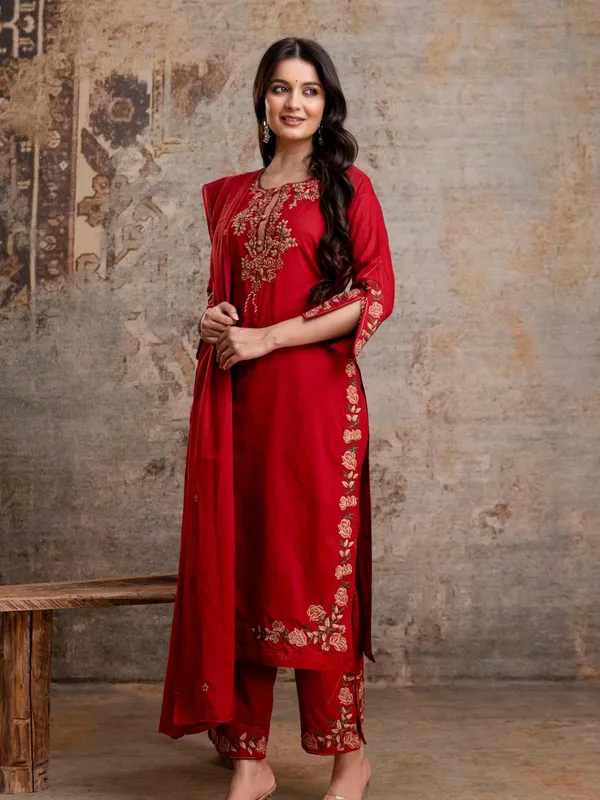 Ruby_Red_Women_Pure_Cotton_Embroidered_Kurta_Set_with_Dupatta