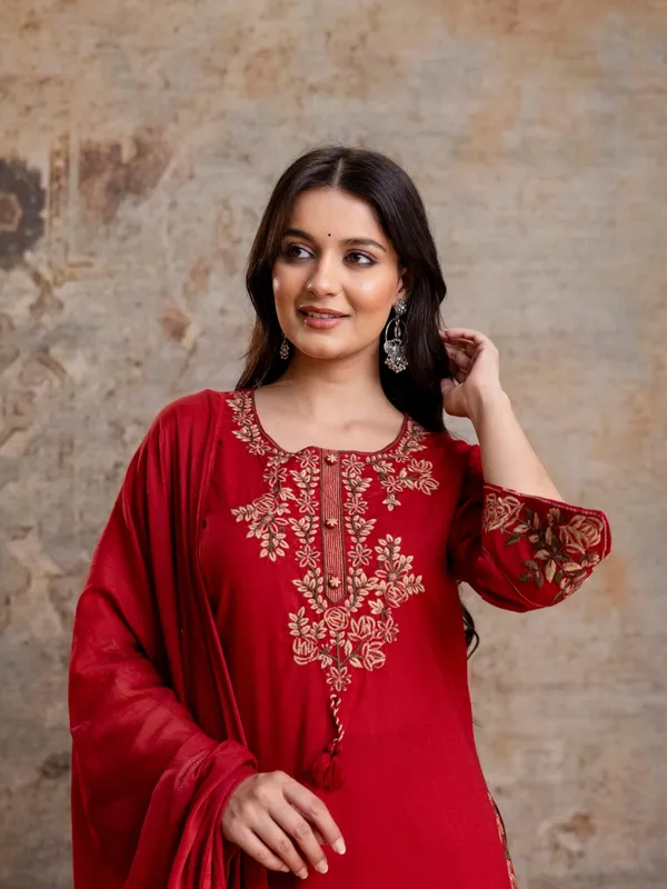 Ruby_Red_Women_Pure_Cotton_Embroidered_Kurta_Set_with_Dupatta