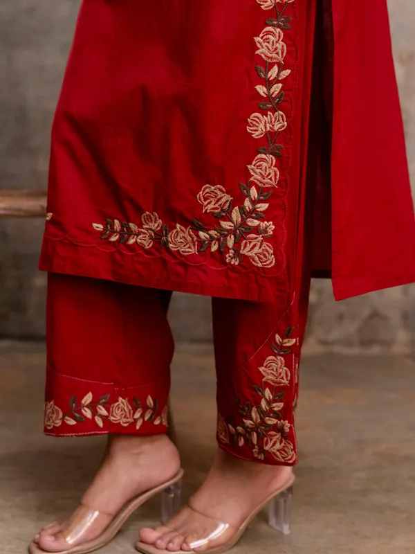 Ruby_Red_Women_Pure_Cotton_Embroidered_Kurta_Set_with_Dupatta