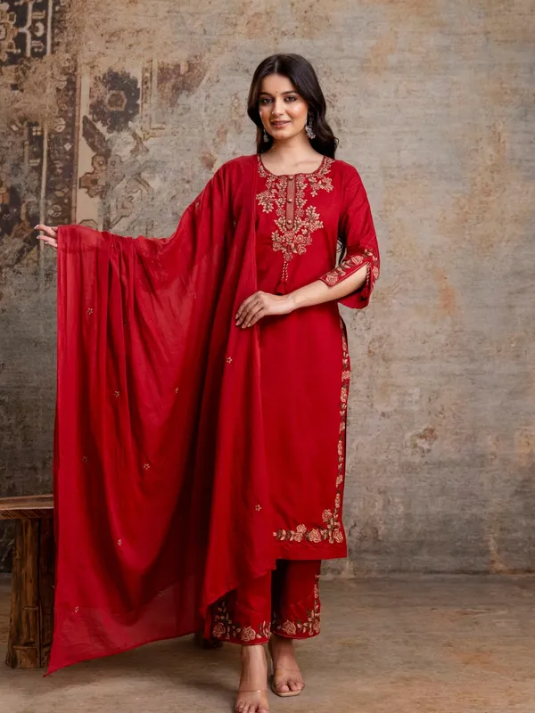 Ruby_Red_Women_Pure_Cotton_Embroidered_Kurta_Set_with_Dupatta