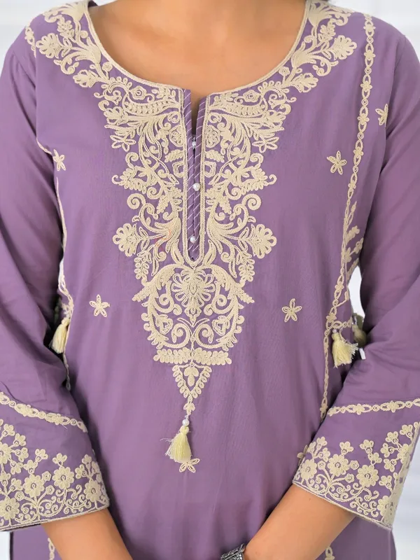 Lavender_Women_Pure_Cotton_Embroidered_Kurta_Set_with_Dupatta