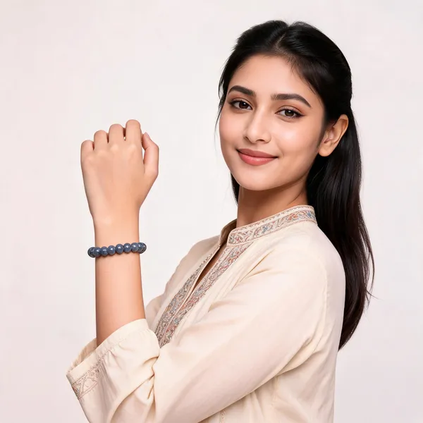 Rudra_Crystals_Dyed_Blue_Agate_Bead_Bracelet
