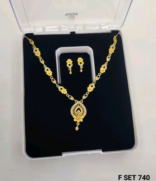18kt_Gold_Plated_Floral_Teardrop_Necklace_Earrings_Set_For_Women_|_Anti_Tarnish