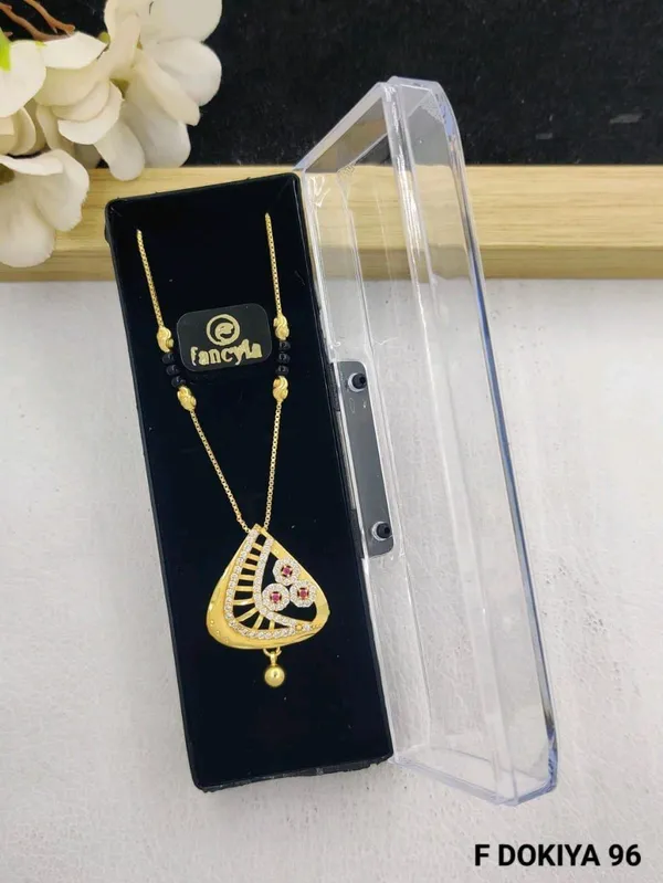 18kt_Gold_Plated_Teardrop_Pendant_Necklace_Set_For_Women_|_Anti_Tarnish