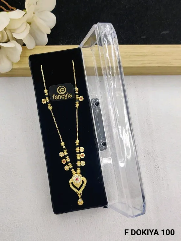 18kt_Gold_Plated_Floral_Heart_Pendant_Necklace_For_Women_|_Anti_Tarnish