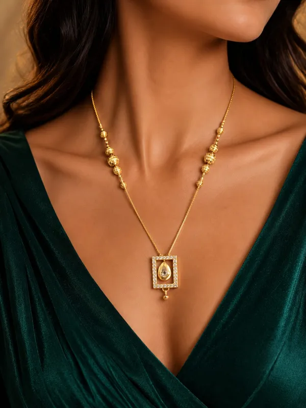 18kt_Gold_Plated_Geometric_Pendant_Necklace_For_Women_|_Anti_Tarnish
