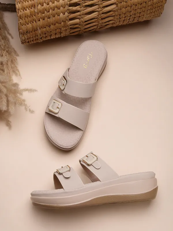 The_Ultimate_Dual-Strap_Wedge