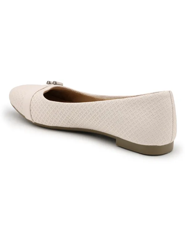 The_Laser-Cut_Classic_Ballet_Flat