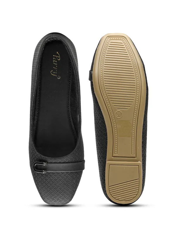 The_Laser-Cut_Classic_Ballet_Flat