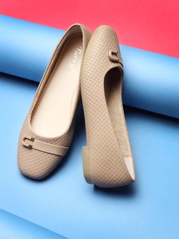 The_Laser-Cut_Classic_Ballet_Flat