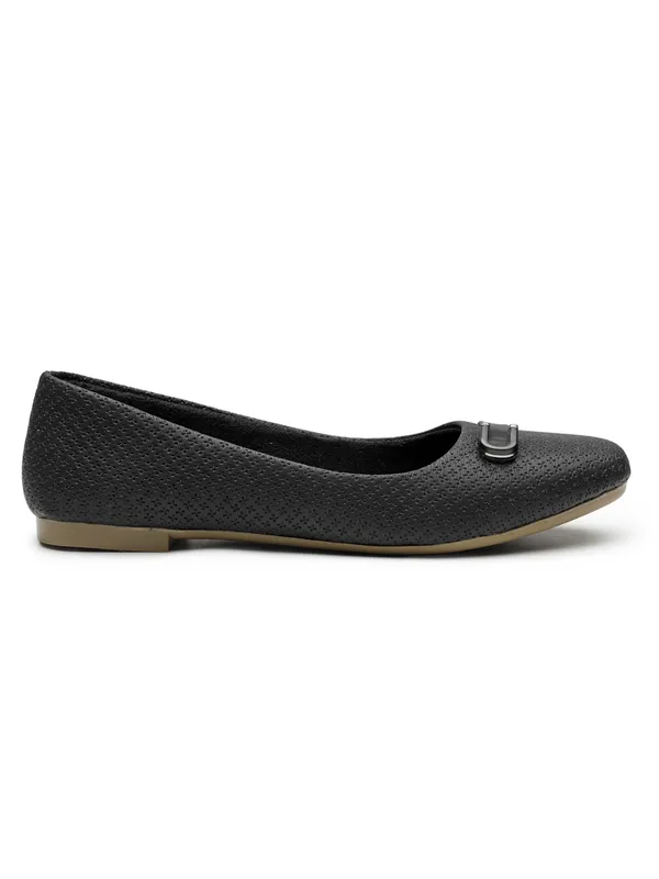 The_Laser-Cut_Classic_Ballet_Flat