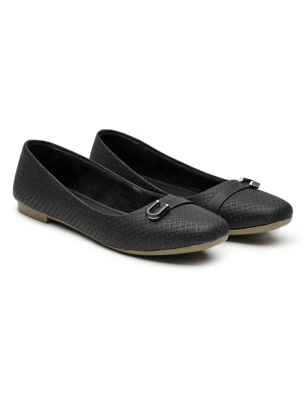 The_Laser-Cut_Classic_Ballet_Flat