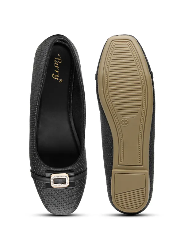 The_Textured_Buckle_Ballet_Flat