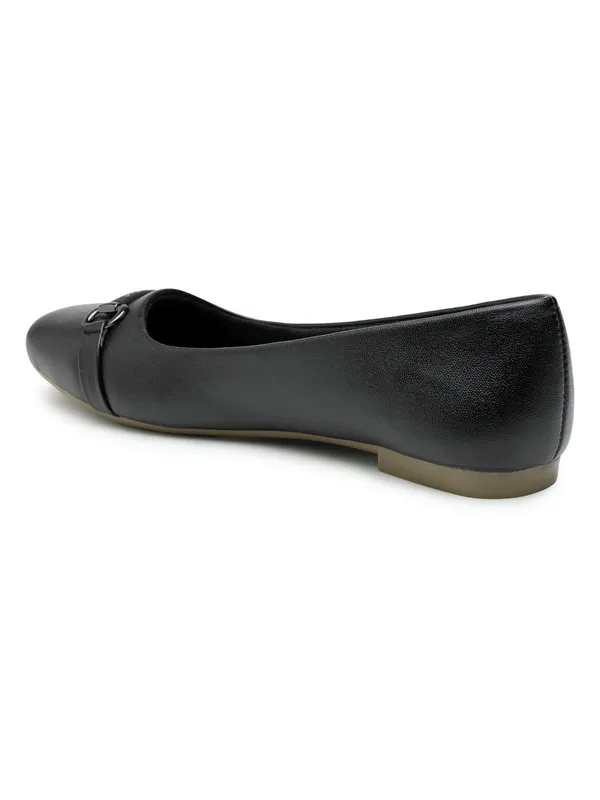 The_Horsebit_Detail_Ballet_Flat