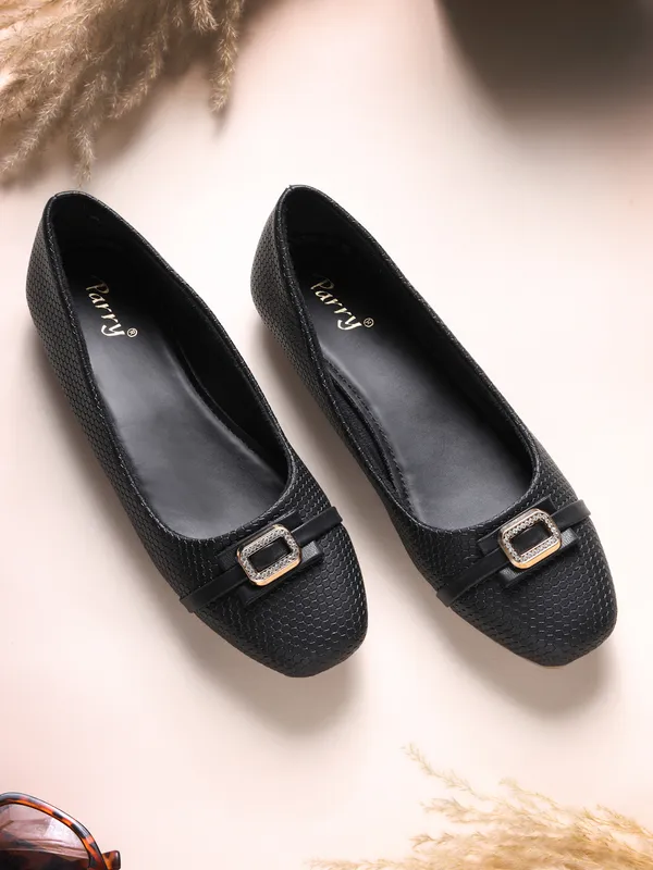 The_Textured_Buckle_Ballet_Flat