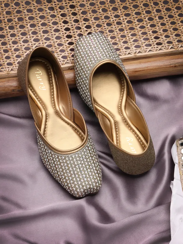 The_Geometric_Embellished_Glitter_Jutti