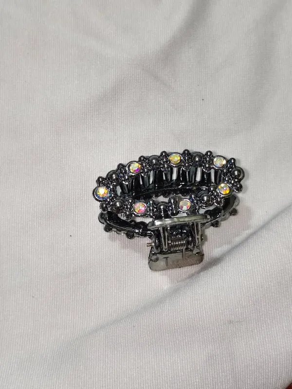 Black_Embellished_Hair_Claw_Clip_Pack_Of_4