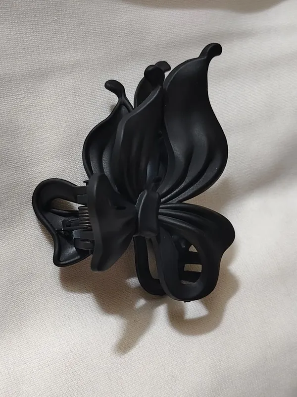 Black_Butterfly_Hair_Claw_Clip_for_Women_Pack_Of_4