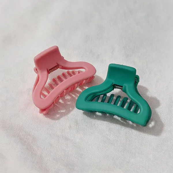 Multicolor_Plastic_Claw_Hair_Clips_Set_for_Women_Pack_Of_2