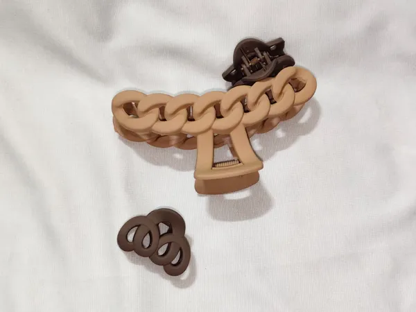 Beige_And_Brown_Chain_Design_Hair_Claw_Clips_Set_Pack_Of_3
