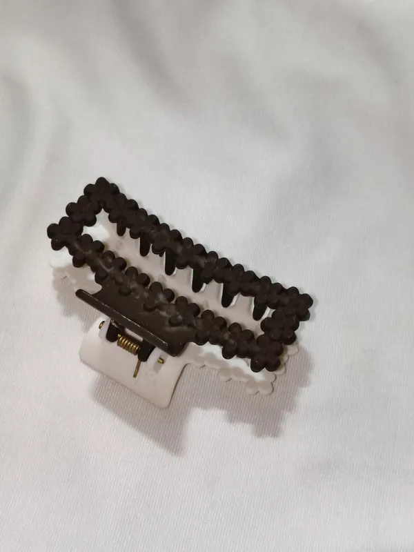 Brown_Beaded_Rectangular_Hair_Claw_Clip_for_Women_Pack_Of_4