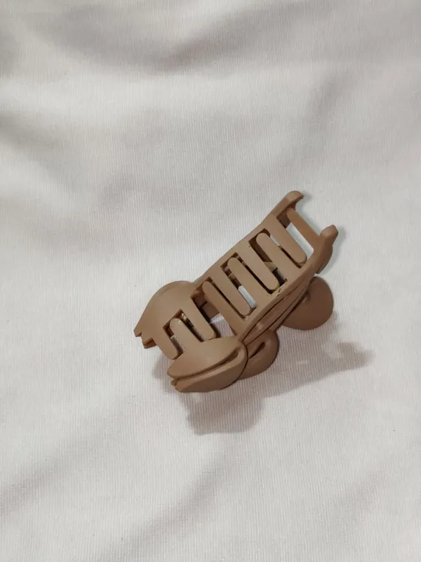 Brown_Hair_Claw_Clip_for_Women_Pack_Of_4