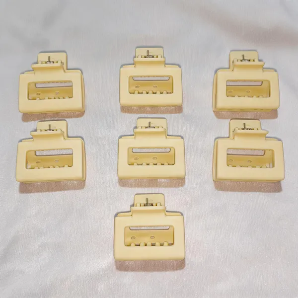 Beige_Geometric_Hair_Claw_Clips_Set_for_Women_Pack_Of_9