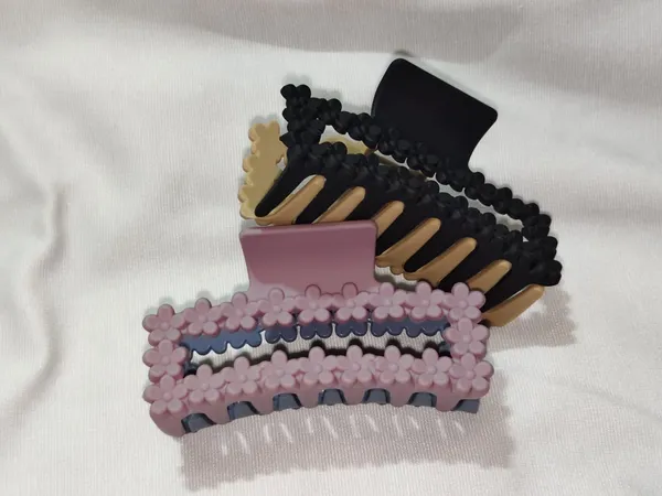 Multicolour_Floral_Embellished_Hair_Claw_Clips_Set_Pack_Of_3