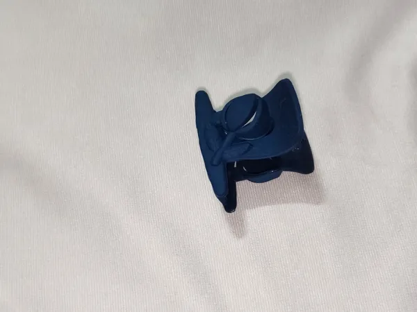 Navy_Blue_Plastic_Claw_Hair_Clip_for_Women_Pack_Of_8
