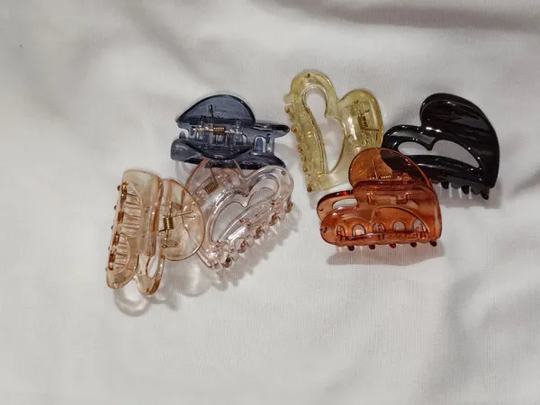 Assorted_Translucent_Hair_Claw_Clips_Set_Pack_Of_6