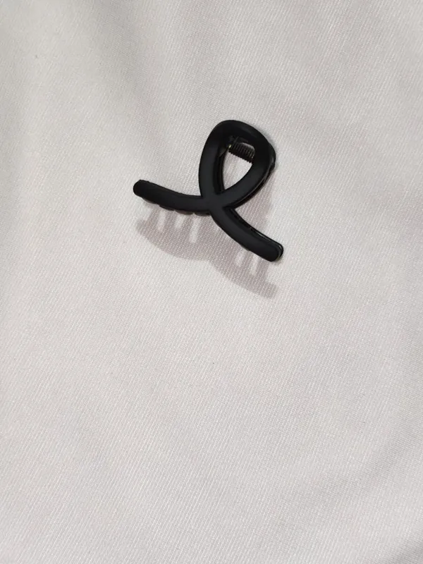 Black_Plastic_Claw_Hair_Clip_for_Women_Pack_Of_11