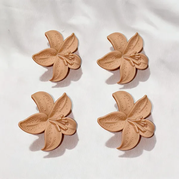 Peach_Flower_Shaped_Decorative_Ornament_Pack_Of_4