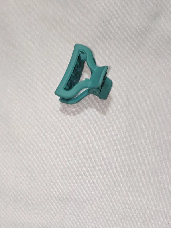 Teal_Plastic_Hair_Claw_Clip_Pack_Of_11