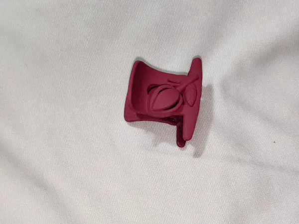 Maroon_Floral_Hair_Claw_Clip_for_Women_Pack_Of_8