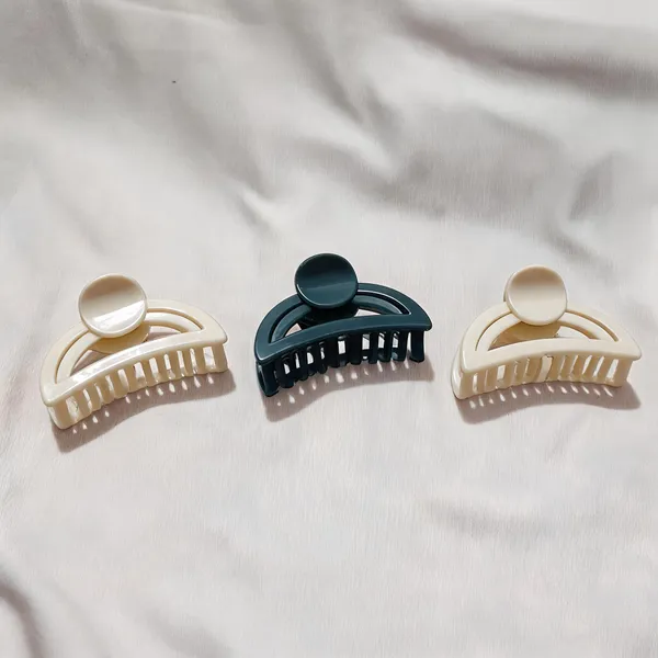 Cream_And_Teal_Geometric_Hair_Claw_Clips_Set_Pack_Of_3