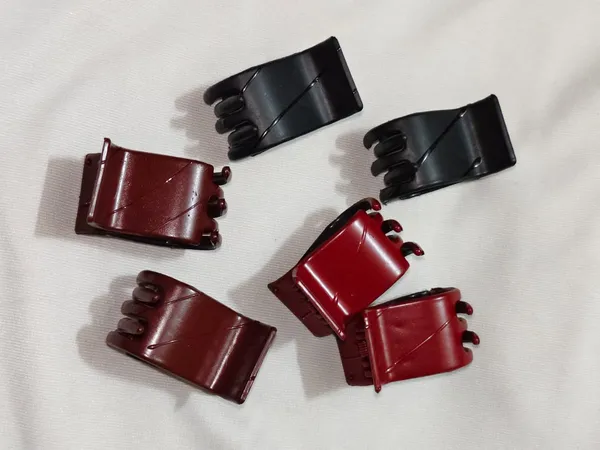 Red_And_Black_Claw_Hair_Clips_Set_Pack_Of_3
