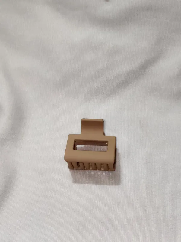 Beige_Rectangular_Hair_Claw_Clip_Pack_Of_8