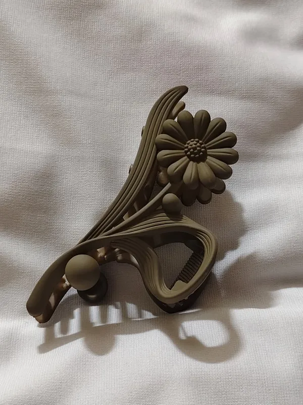 Olive_Floral_Claw_Hair_Clip_Pack_Of_4
