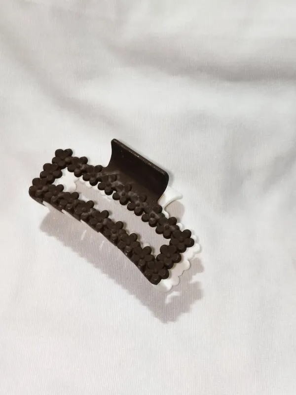 Brown_Beaded_Rectangular_Hair_Claw_Clip_for_Women_Pack_Of_4