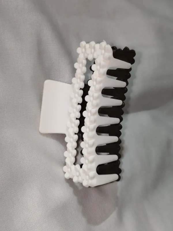 Black_And_White_Beaded_Hair_Claw_Clip_Pack_Of_4