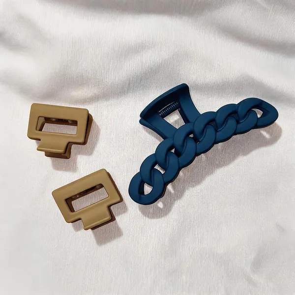 Blue_Plastic_Chain_Hair_Clip_Set_for_Women_Pack_Of_3