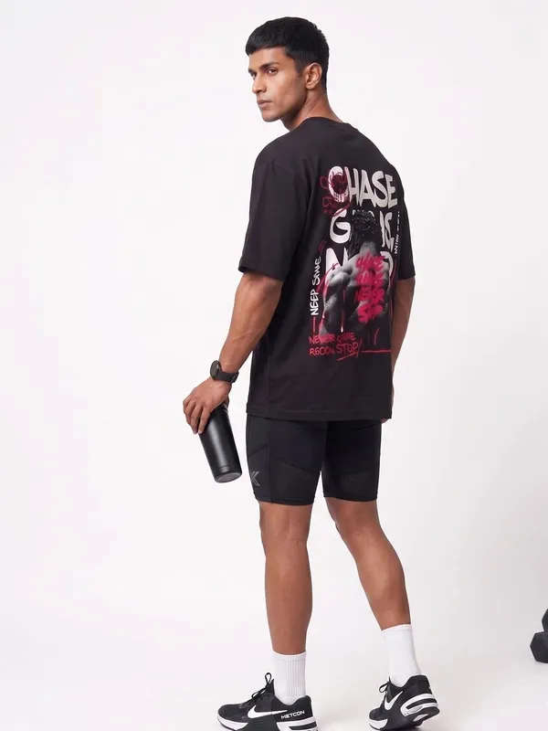 Black_Cotton_Oversized_Graphic_T-Shirt_For_Men